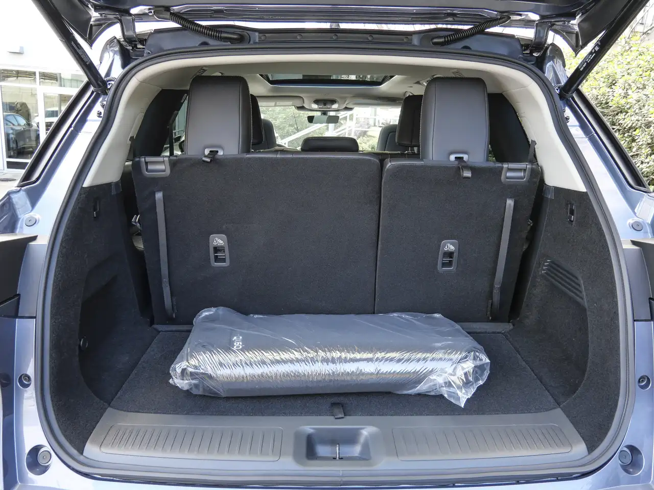Infiniti QX60 снимка Infiniti QX60