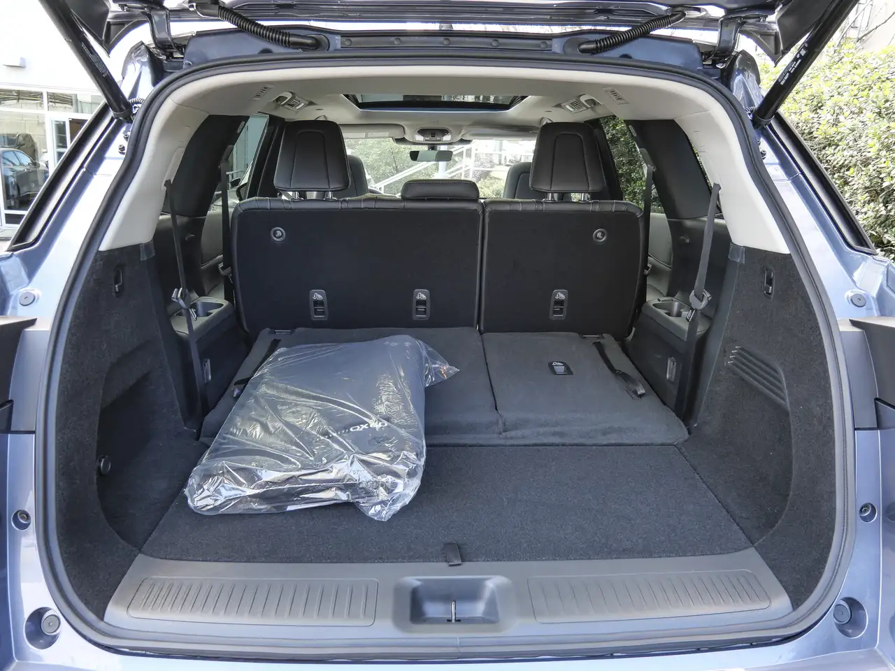 Infiniti QX60 снимка Infiniti QX60