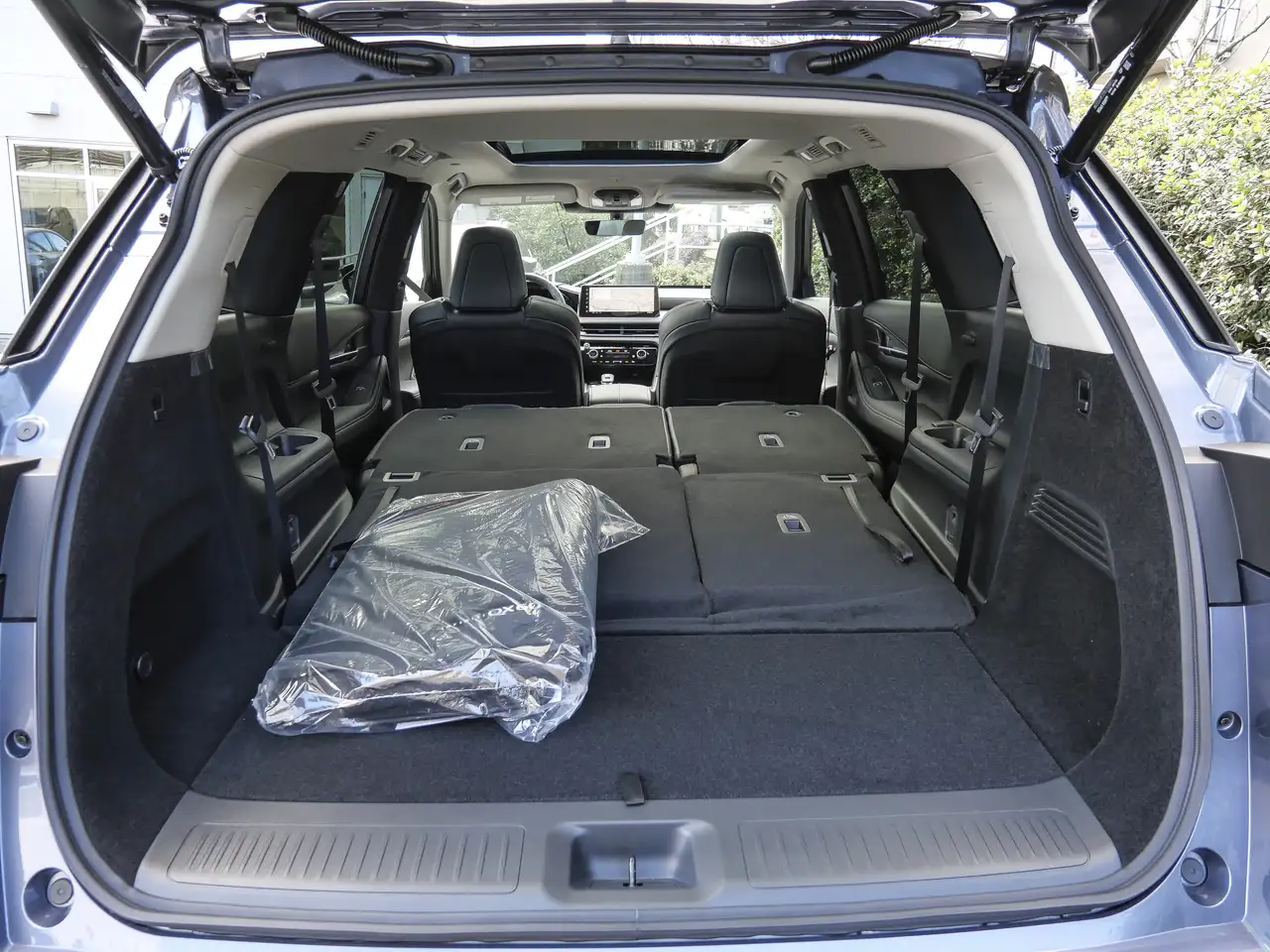 Infiniti QX60 снимка Infiniti QX60