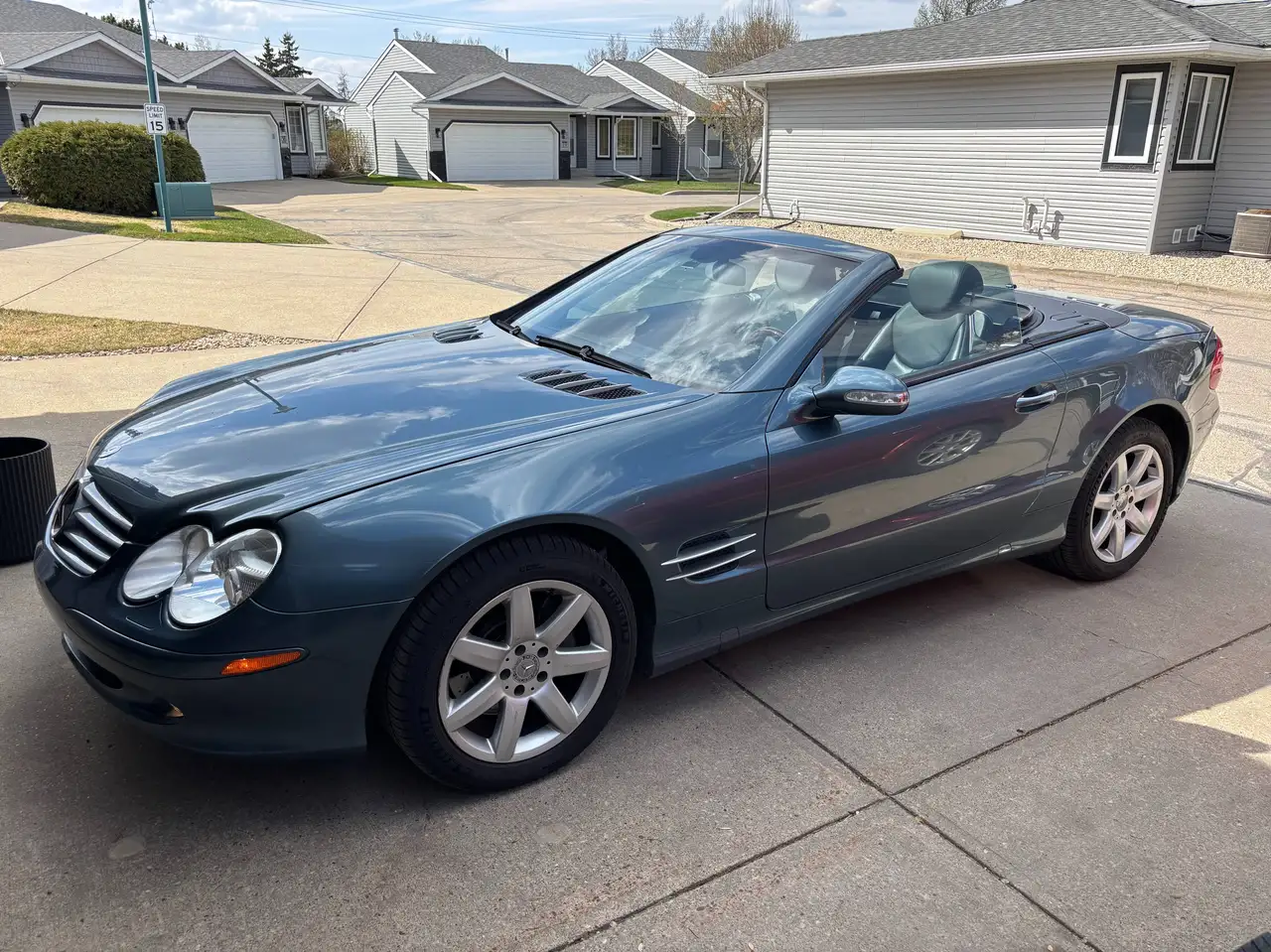 Mercedes-Benz SL photo Mercedes-Benz SL