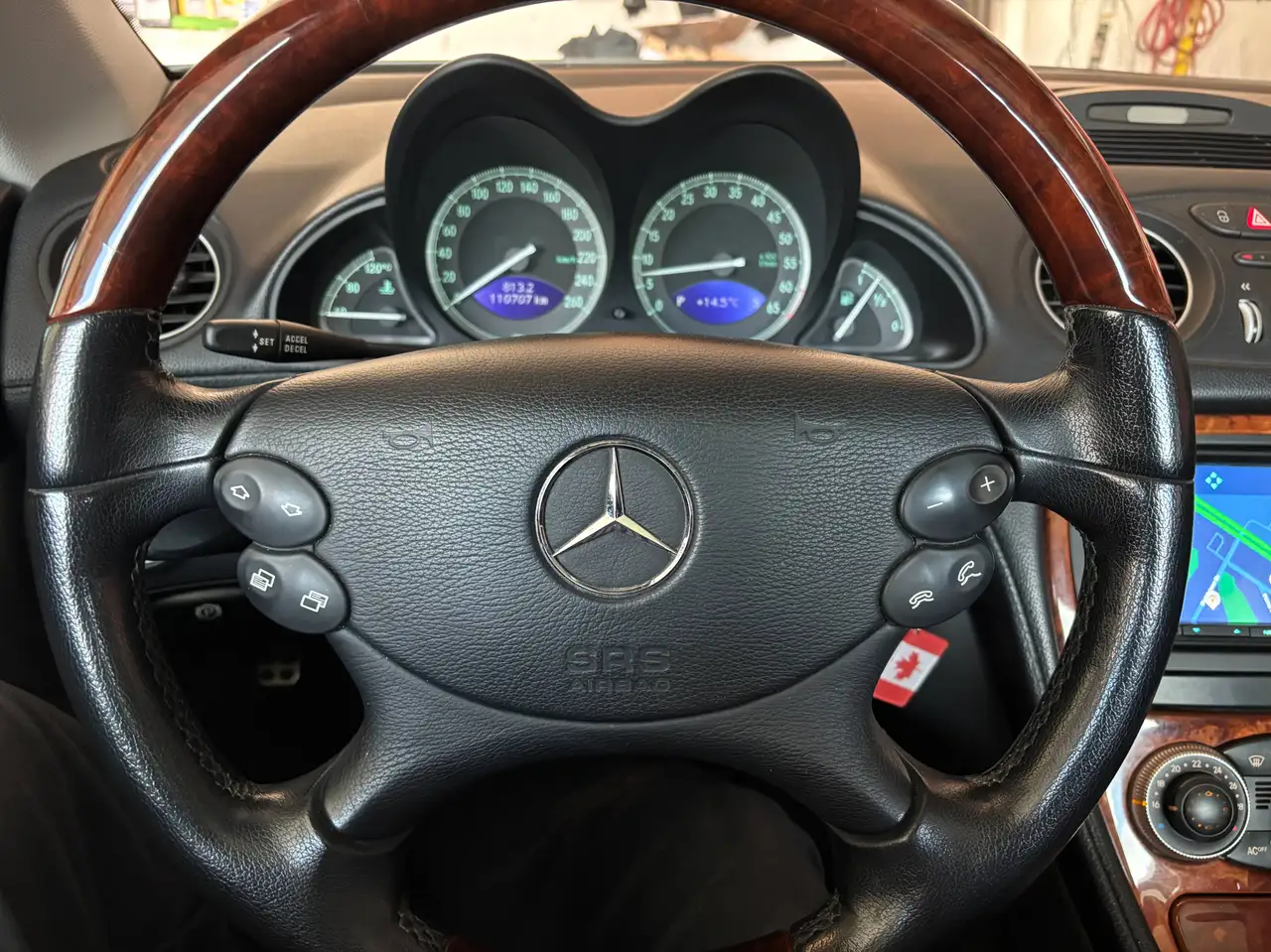 Mercedes-Benz SL photo Mercedes-Benz SL