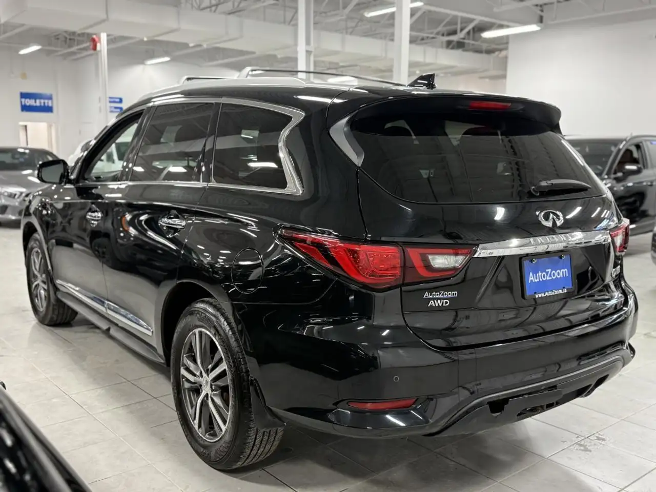 Infiniti QX60 снимка Infiniti QX60