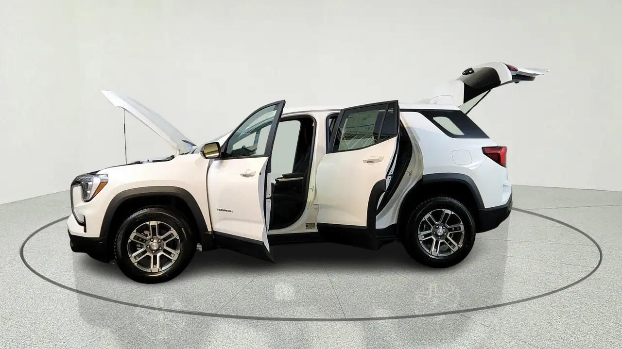 GMC Terrain photo GMC Terrain