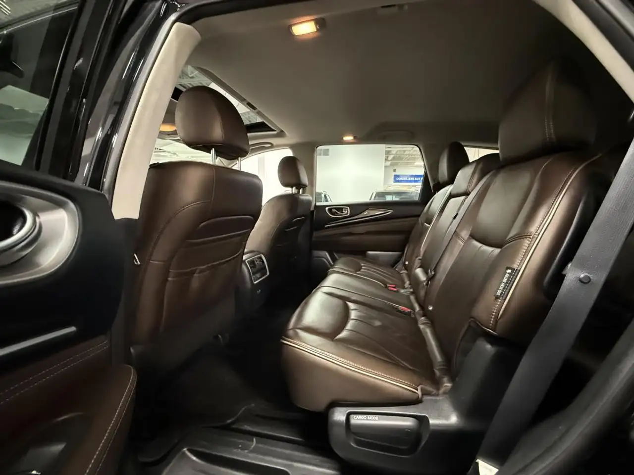 Infiniti QX60 снимка Infiniti QX60