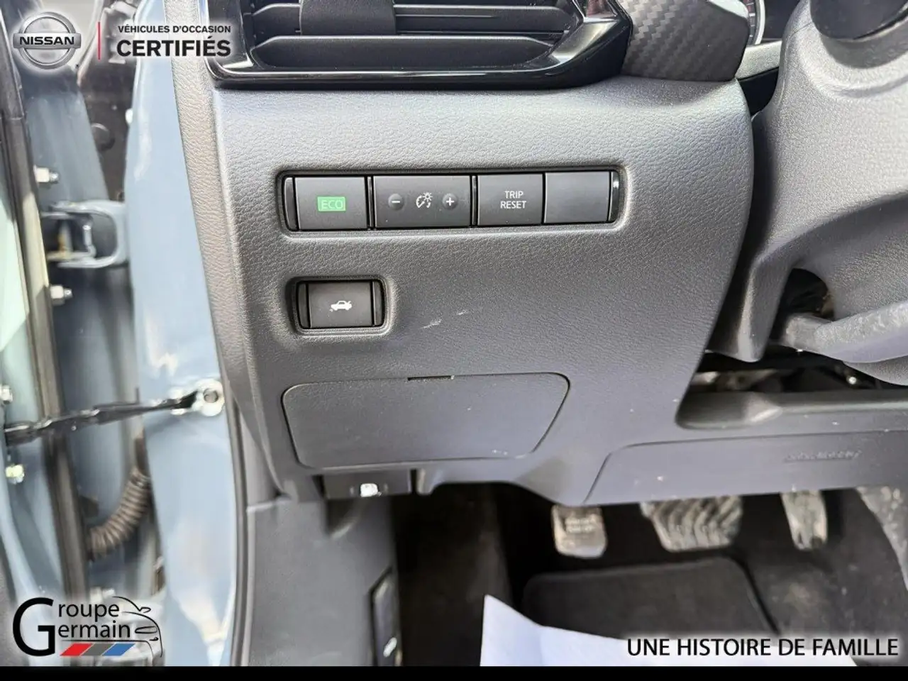 Nissan Sentra снимка Nissan Sentra
