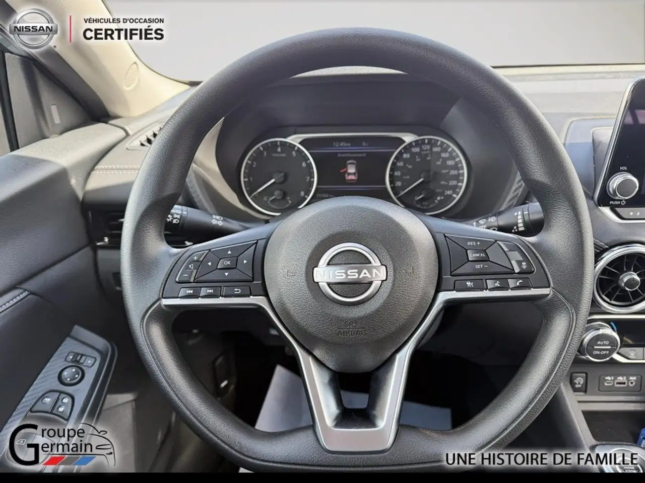 Nissan Sentra снимка Nissan Sentra