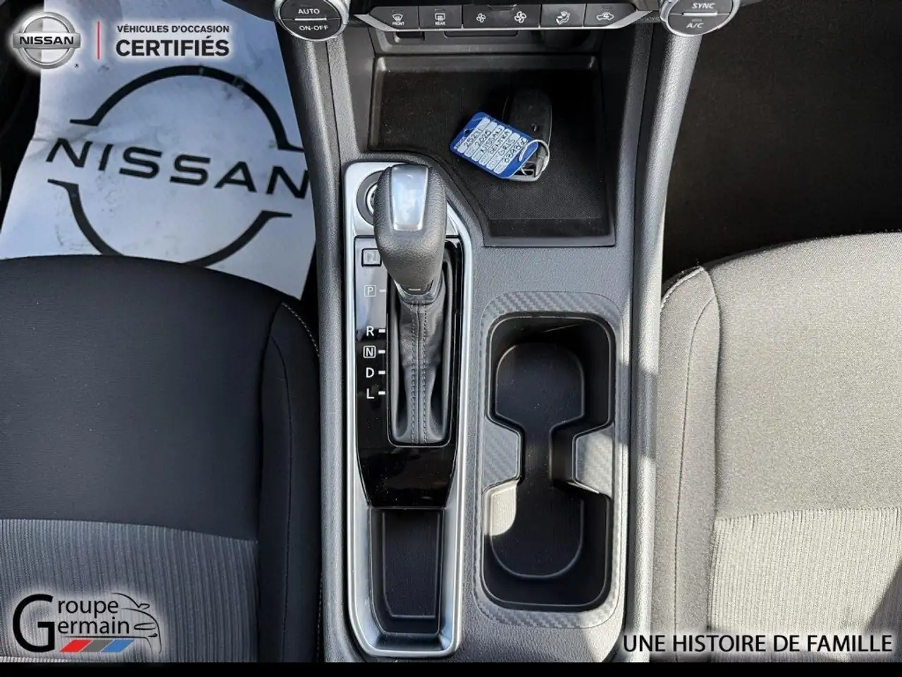 Nissan Sentra снимка Nissan Sentra