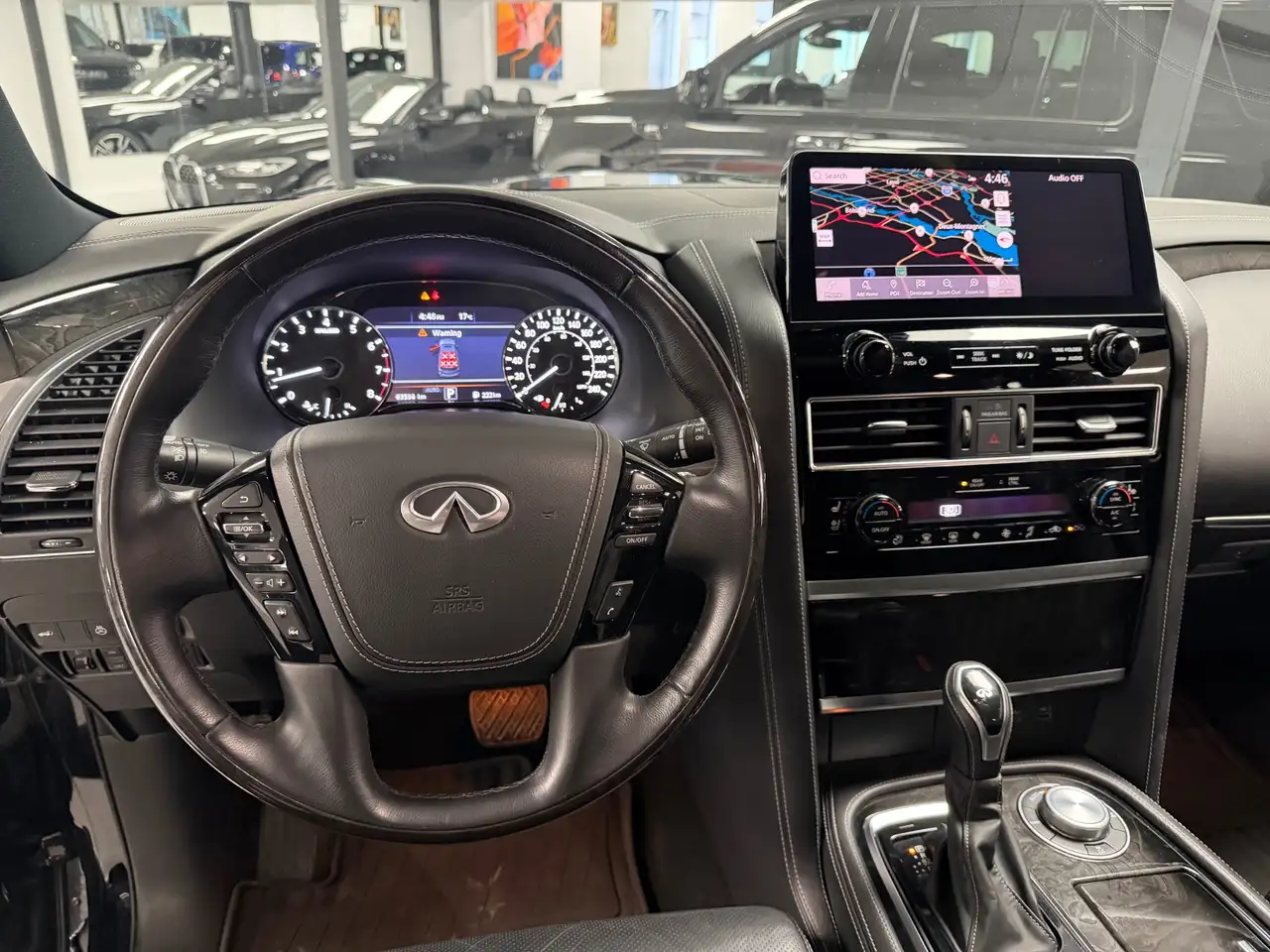 Infiniti QX80 снимка Infiniti QX80