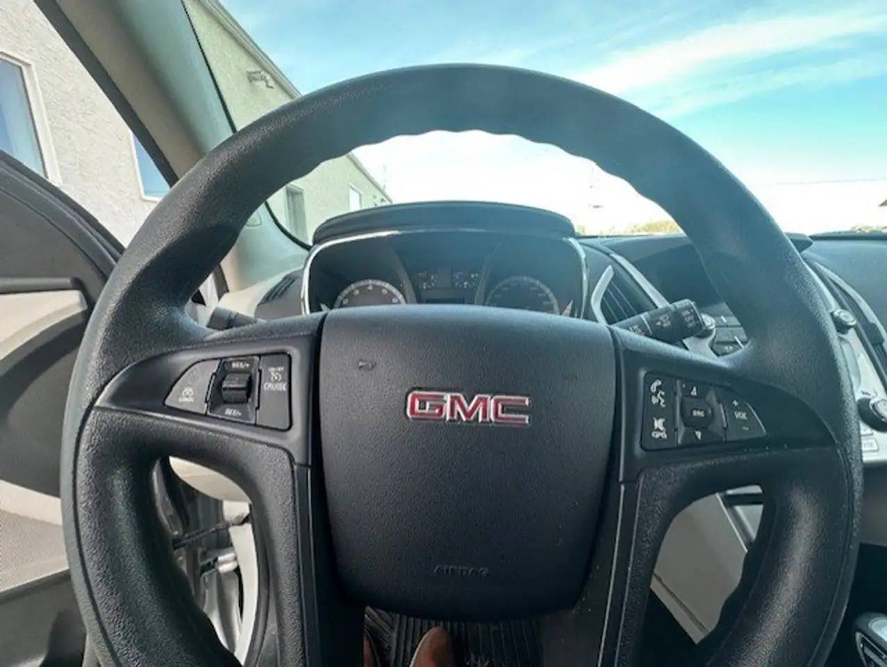 GMC Terrain photo GMC Terrain