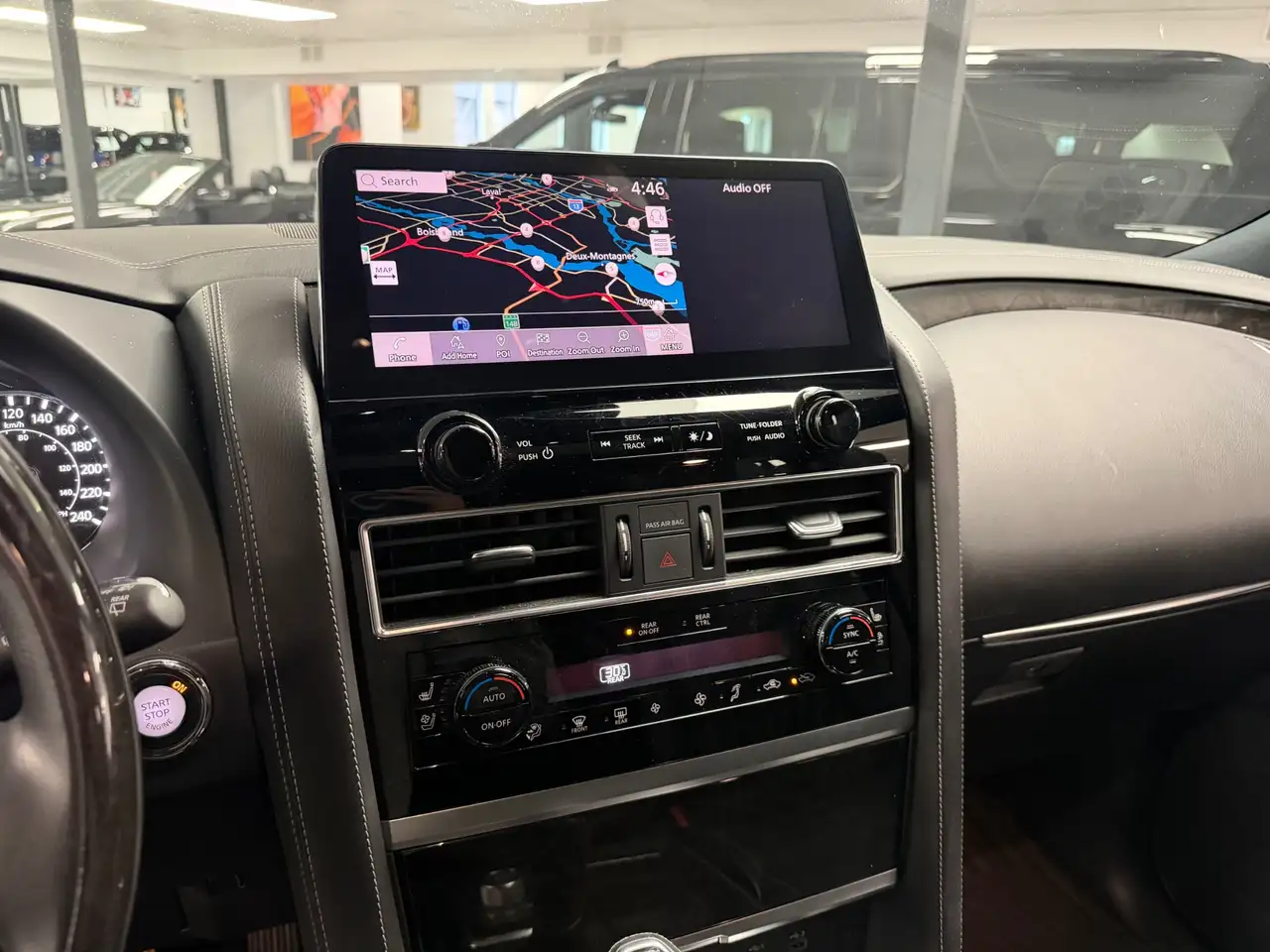 Infiniti QX80 снимка Infiniti QX80