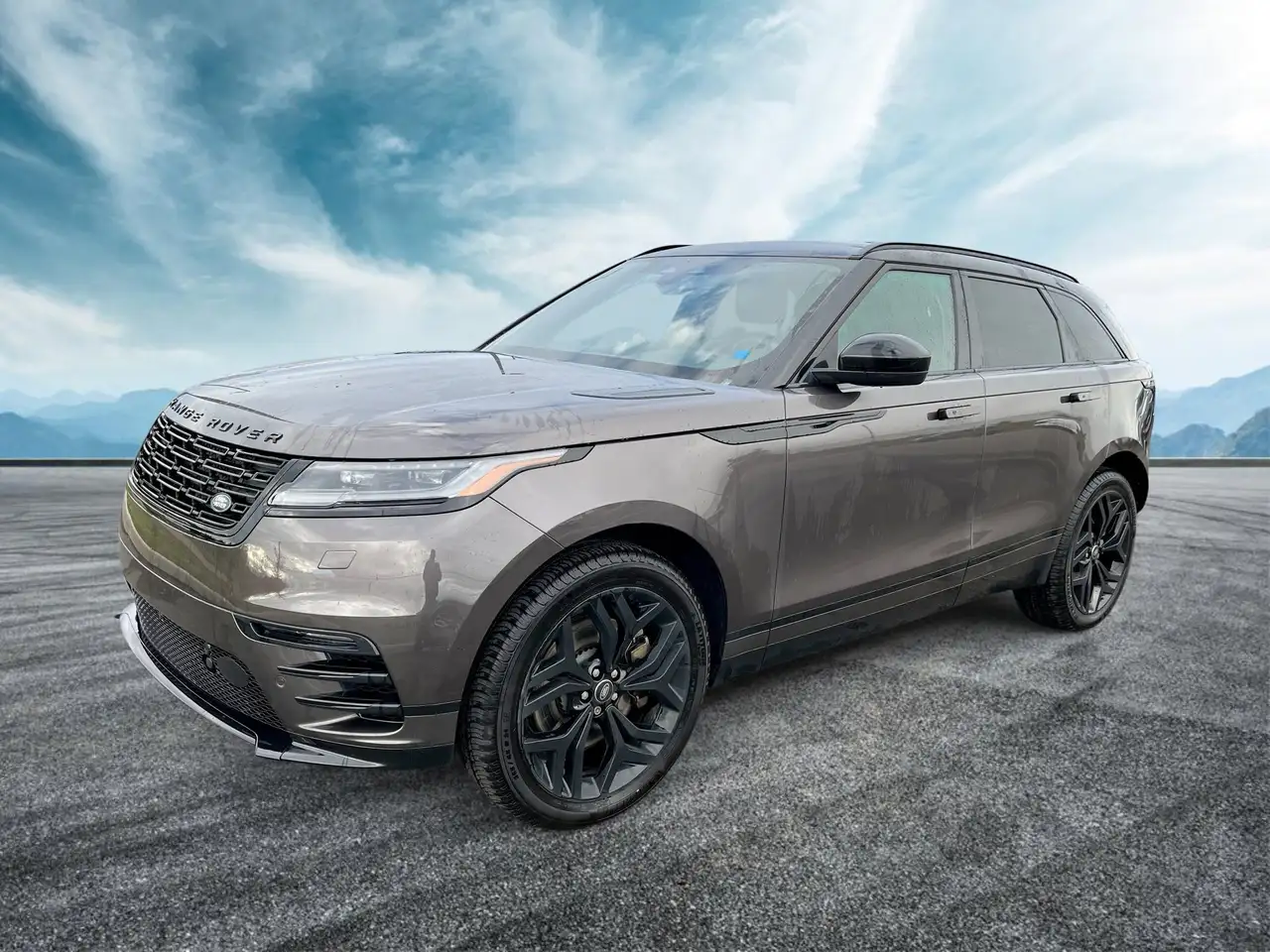 Land Rover Range Rover Velar photo Land Rover Range Rover Velar