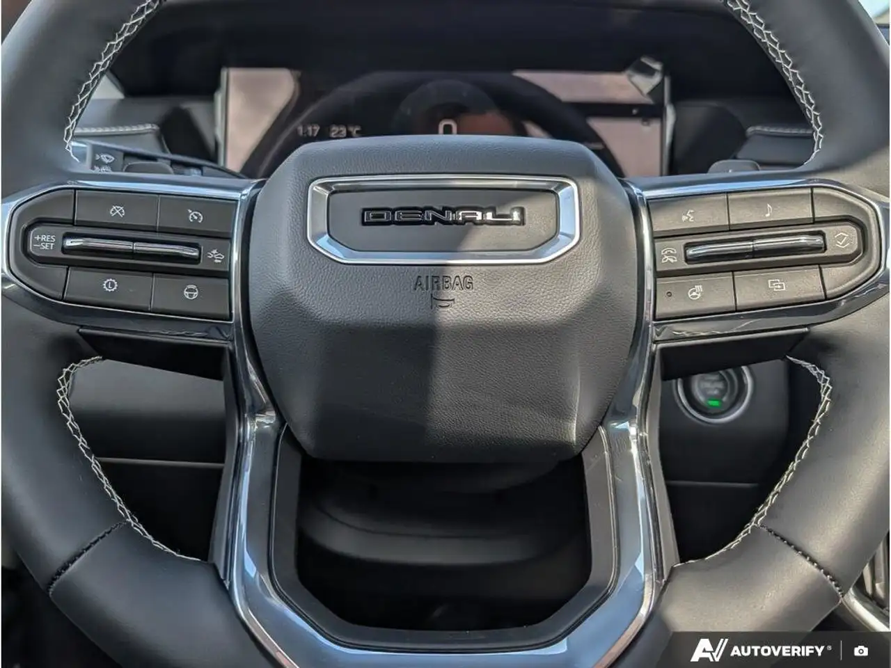 GMC Acadia снимка GMC Acadia