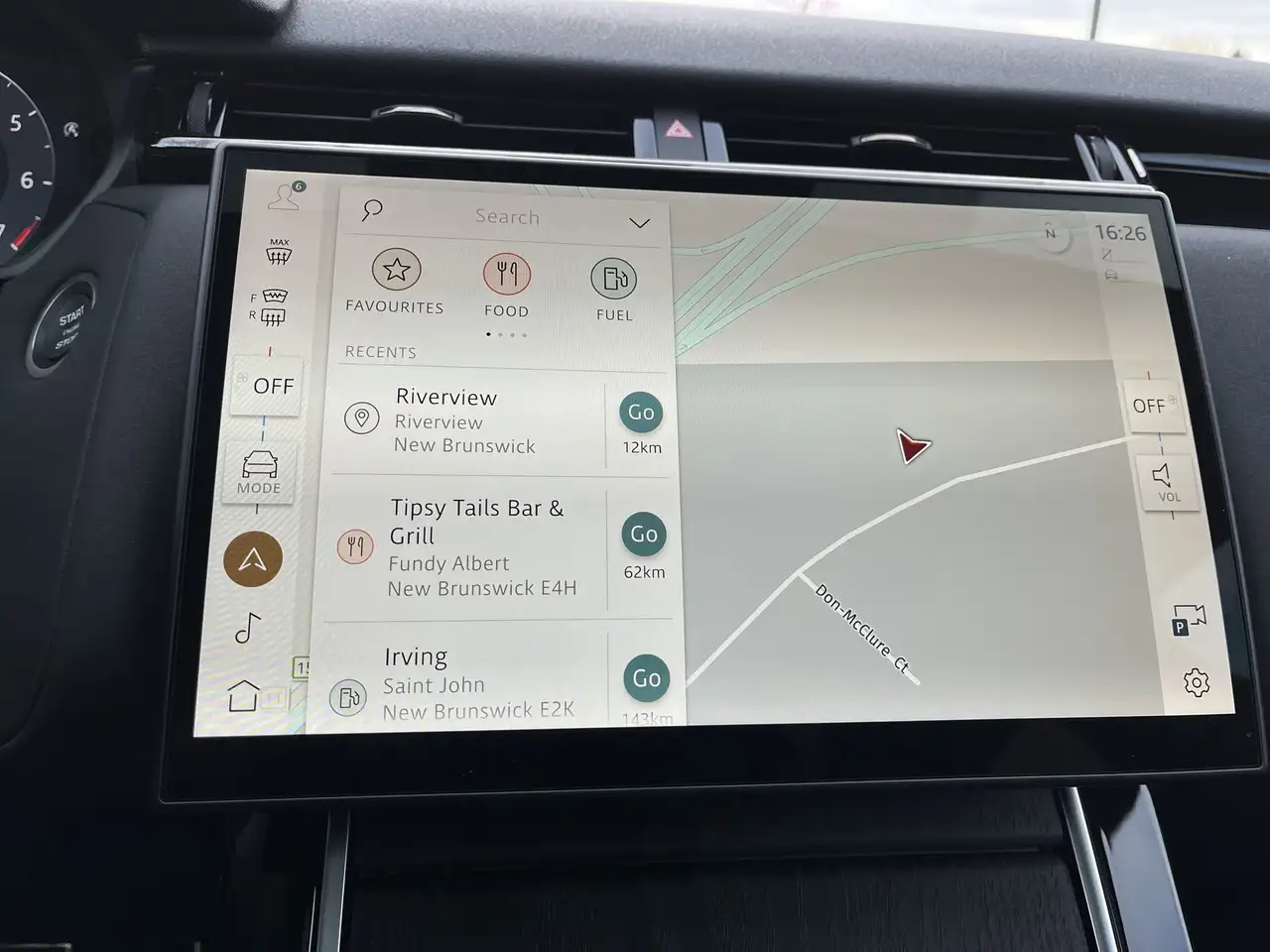 Land Rover Range Rover Velar photo Land Rover Range Rover Velar