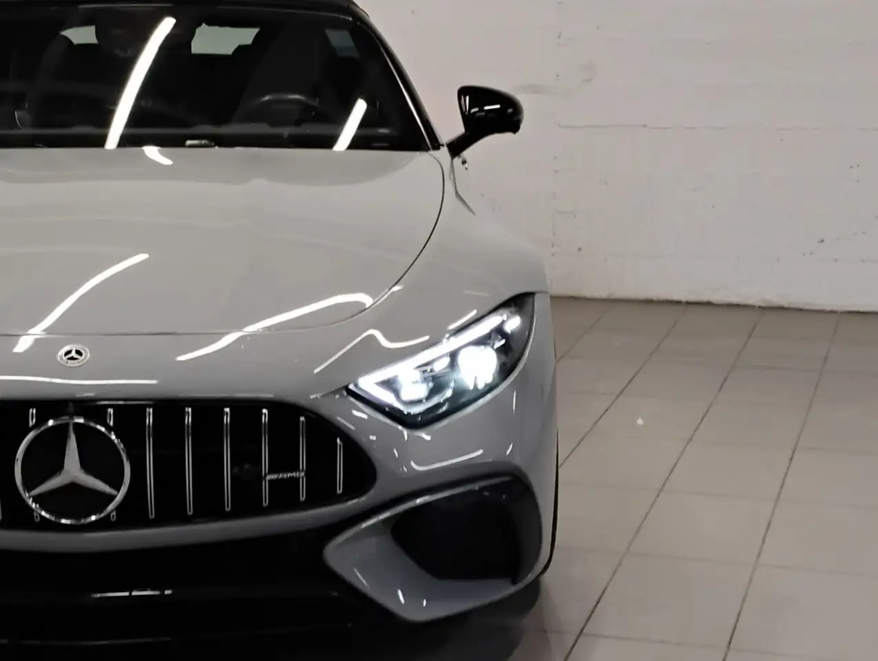 Mercedes-Benz SL photo Mercedes-Benz SL