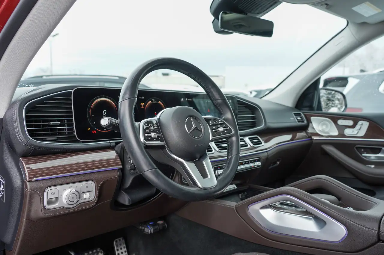 Mercedes-Benz GLS снимка Mercedes-Benz GLS