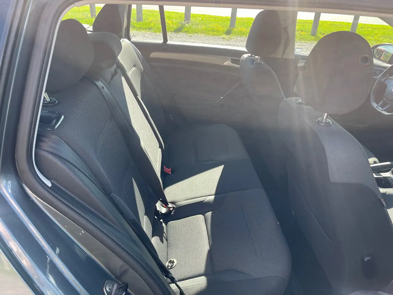 Volkswagen Golf photo Volkswagen Golf