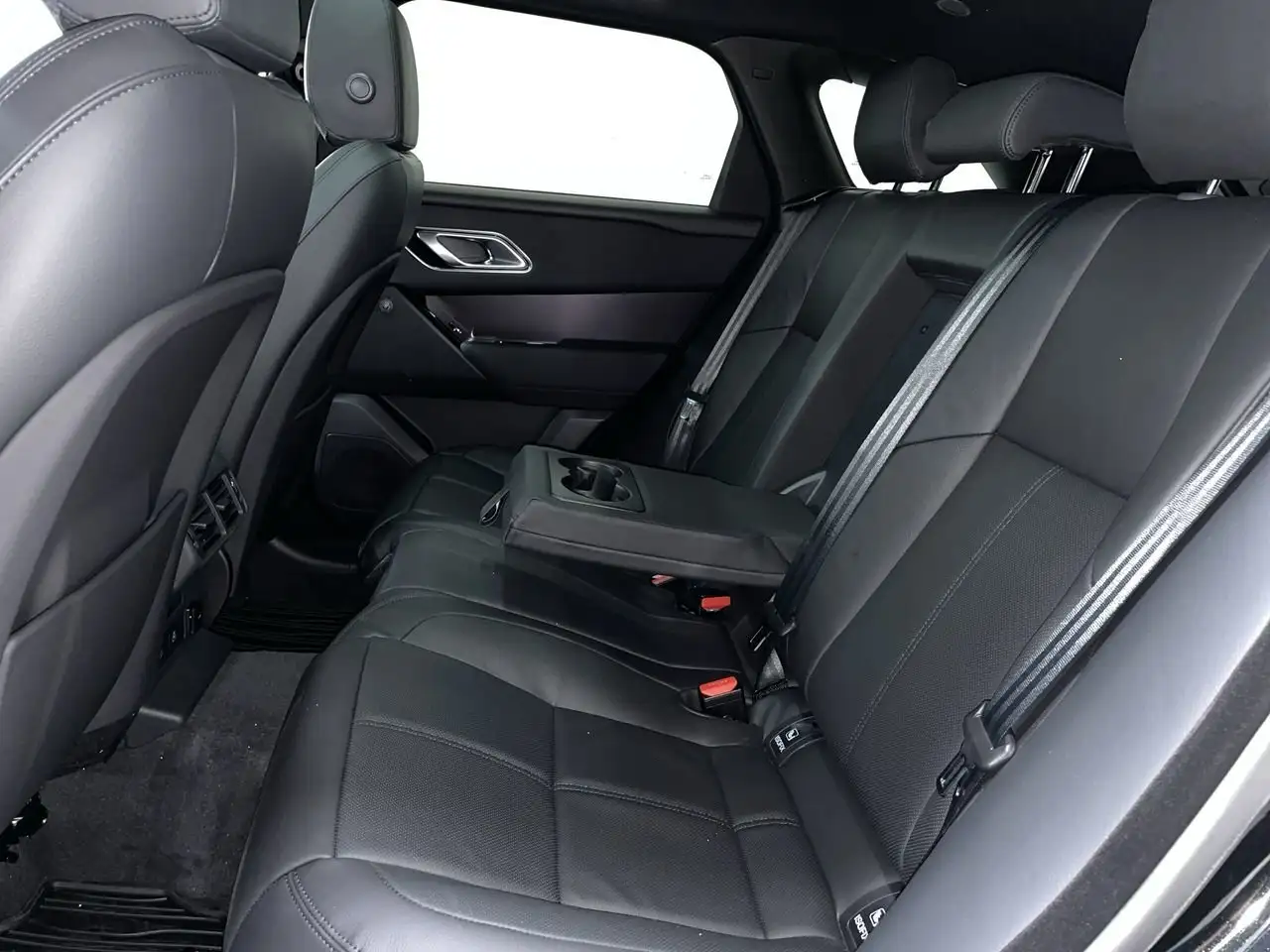 Land Rover Range Rover Velar снимка Land Rover Range Rover Velar