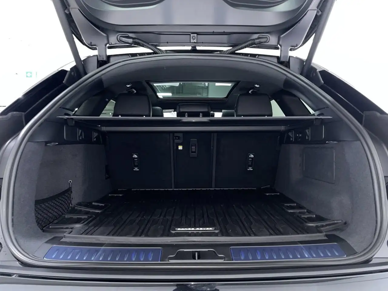 Land Rover Range Rover Velar снимка Land Rover Range Rover Velar