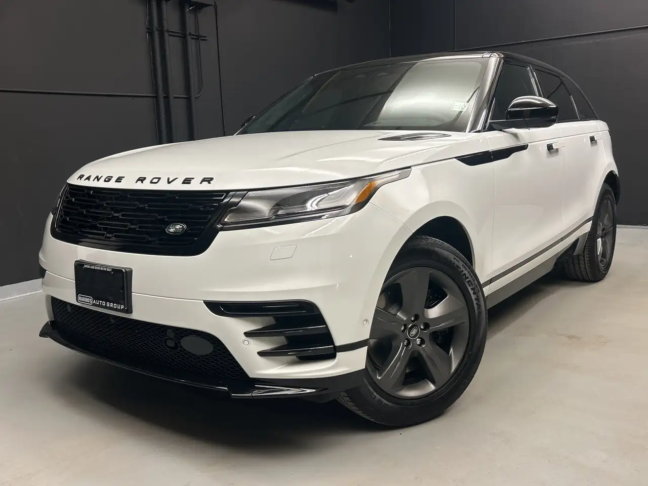 Land Rover Range Rover Velar photo Land Rover Range Rover Velar