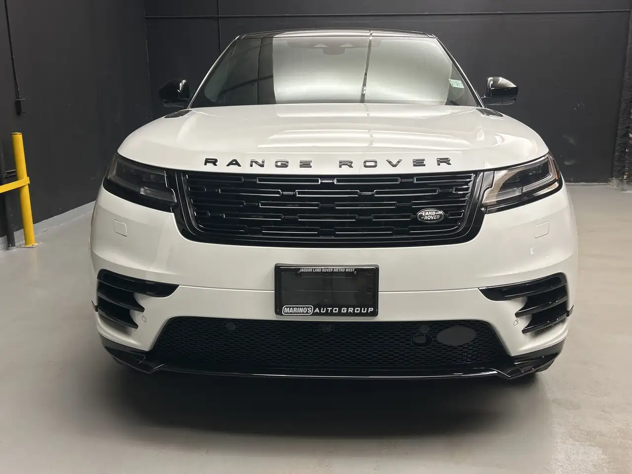 Land Rover Range Rover Velar photo Land Rover Range Rover Velar