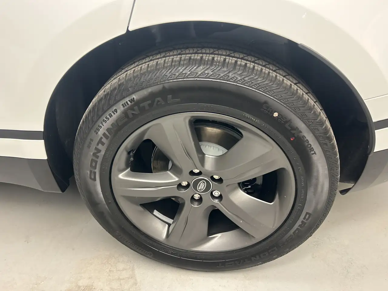 Land Rover Range Rover Velar photo Land Rover Range Rover Velar