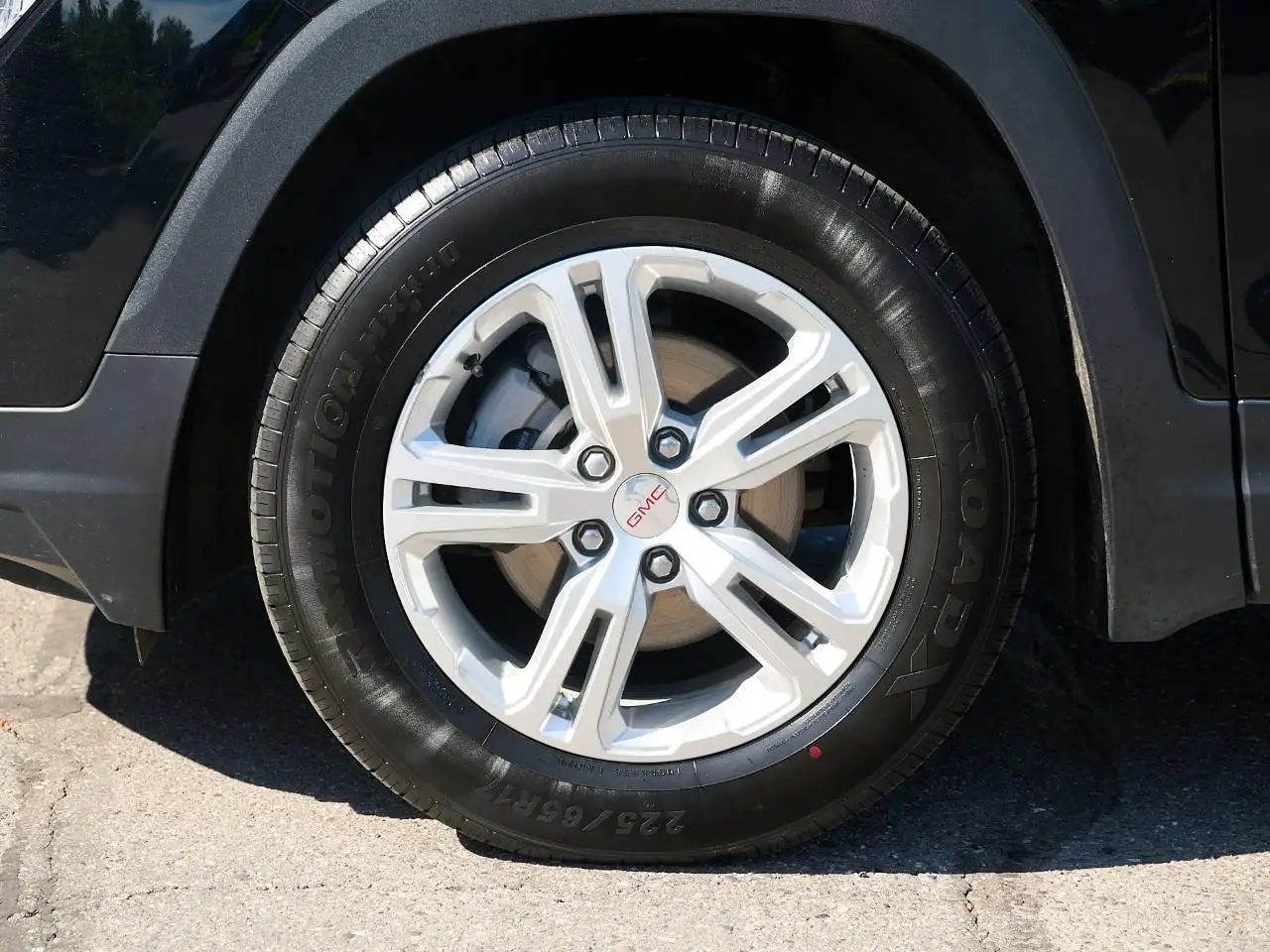 GMC Terrain photo GMC Terrain