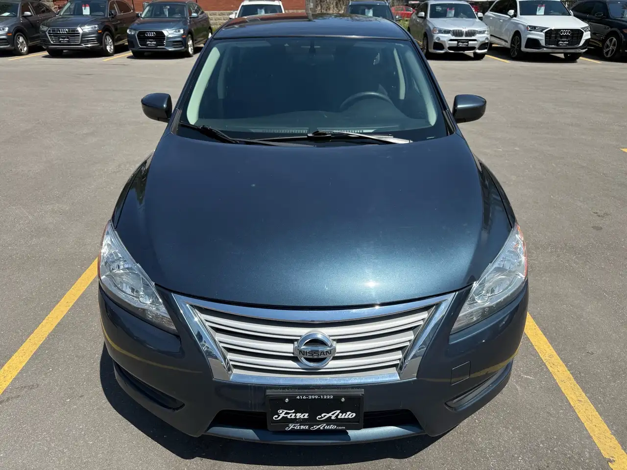 Nissan Sentra fotografie Nissan Sentra