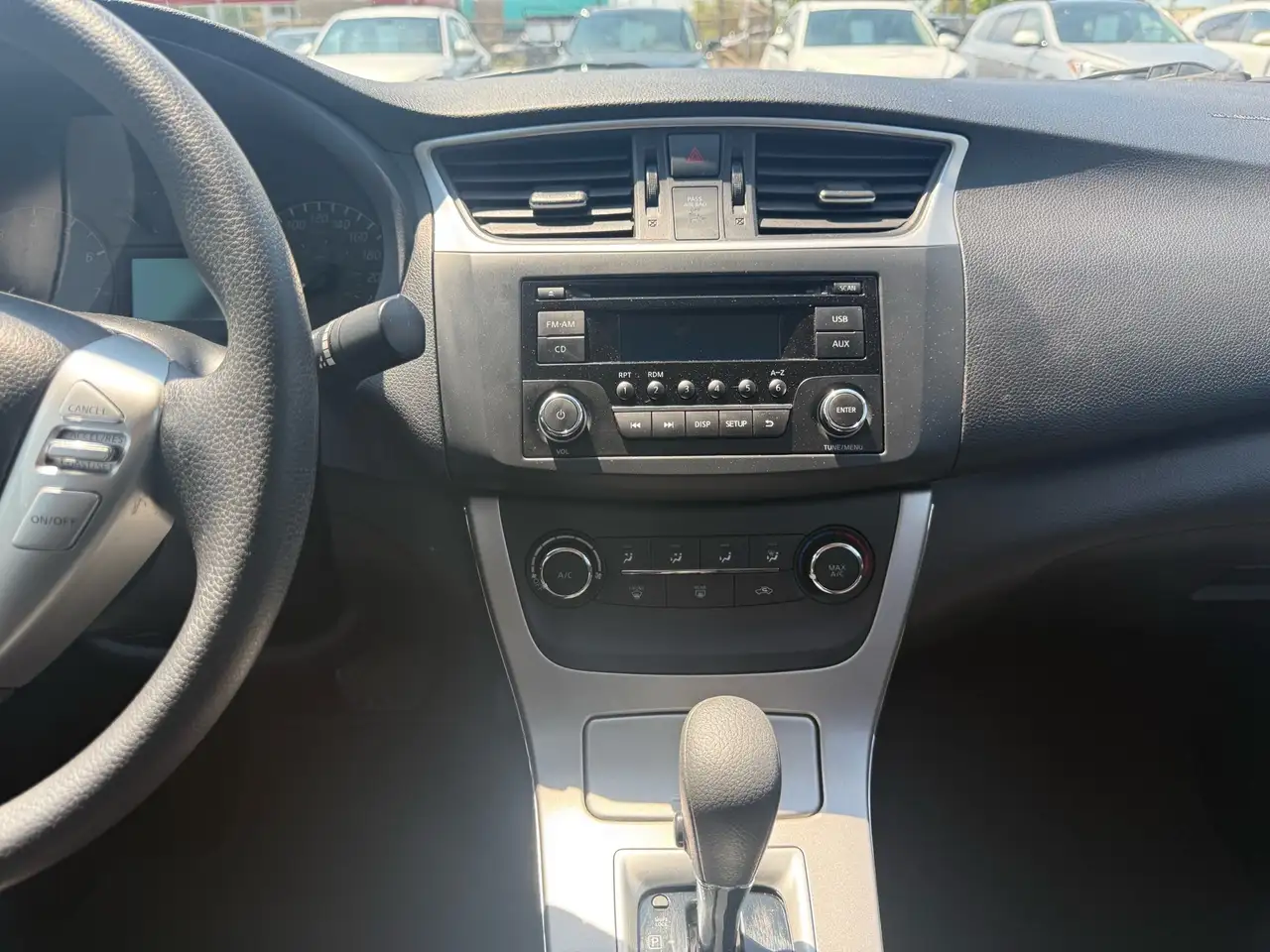 Nissan Sentra fotografie Nissan Sentra