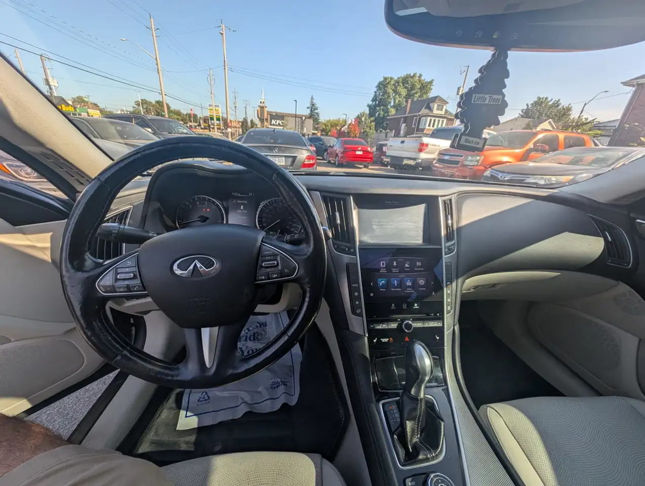Infiniti Q50 photo Infiniti Q50