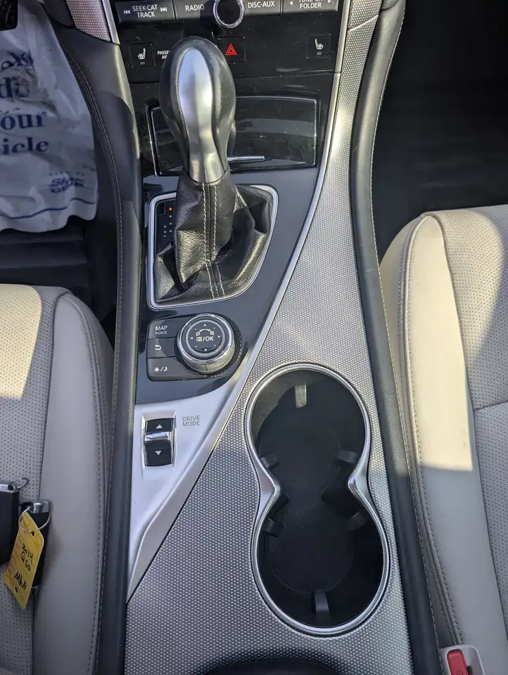 Infiniti Q50 photo Infiniti Q50