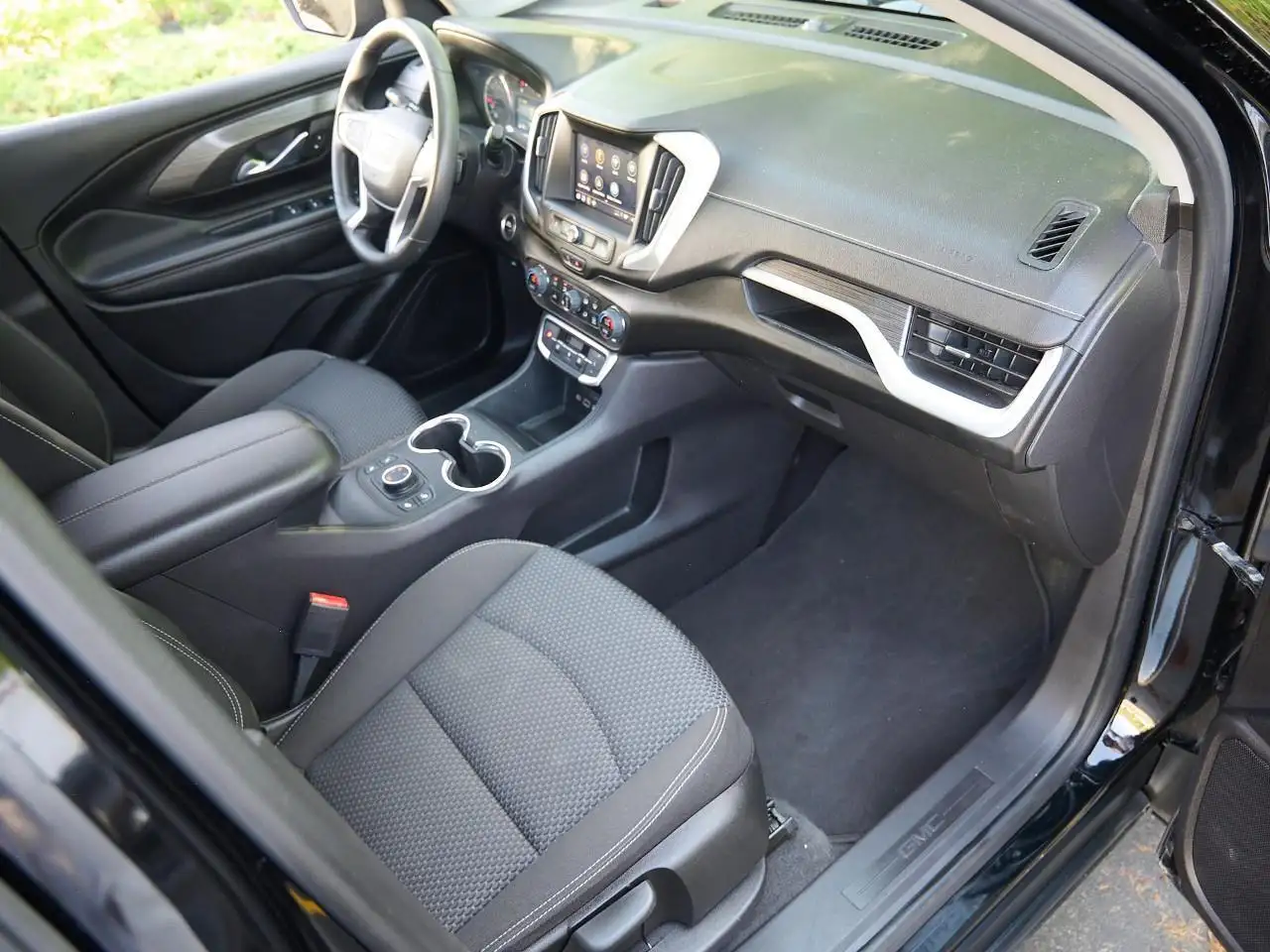 GMC Terrain photo GMC Terrain