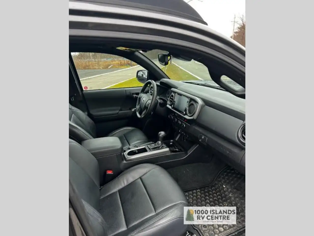 Toyota Tacoma снимка Toyota Tacoma
