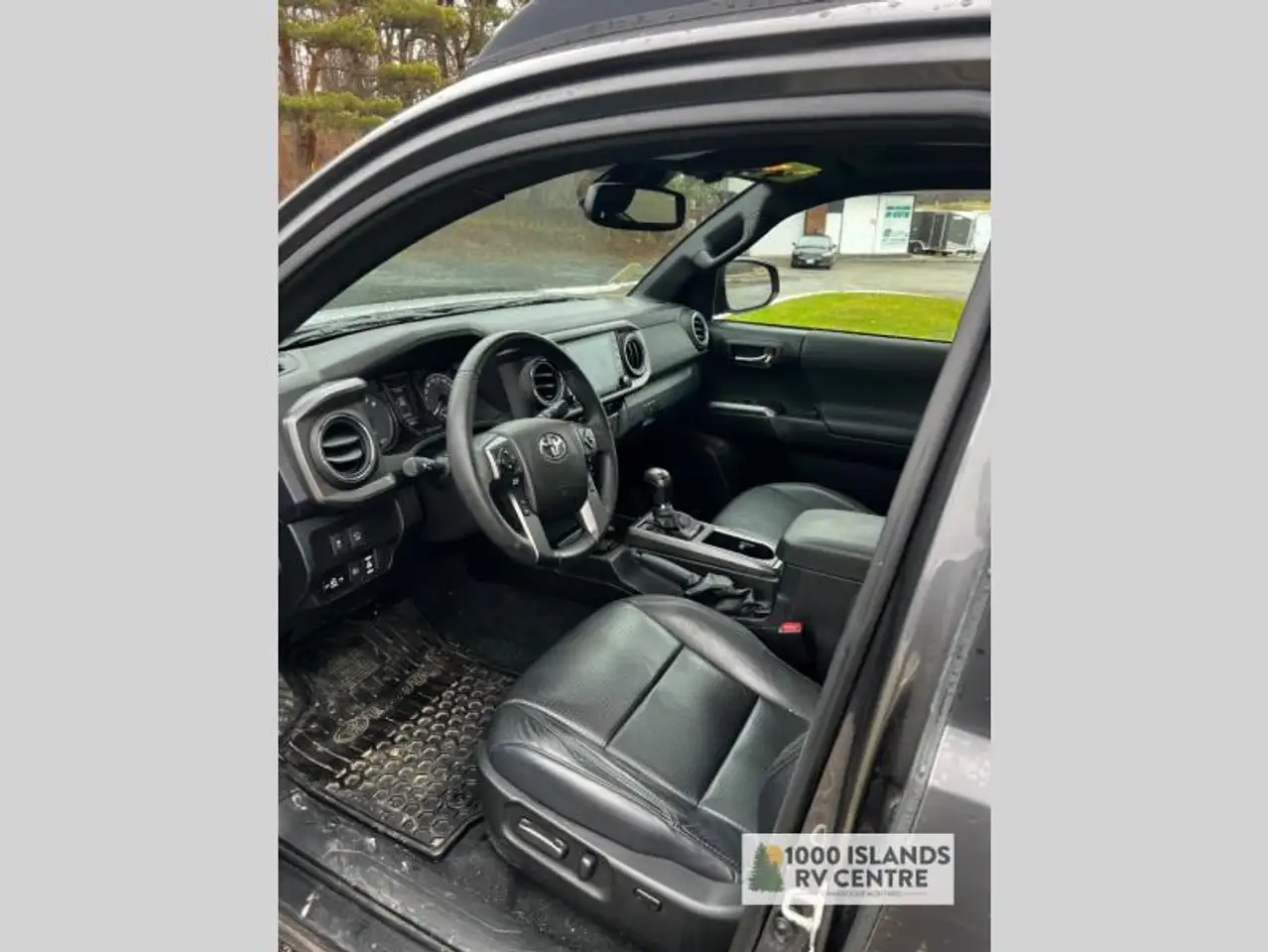 Toyota Tacoma снимка Toyota Tacoma