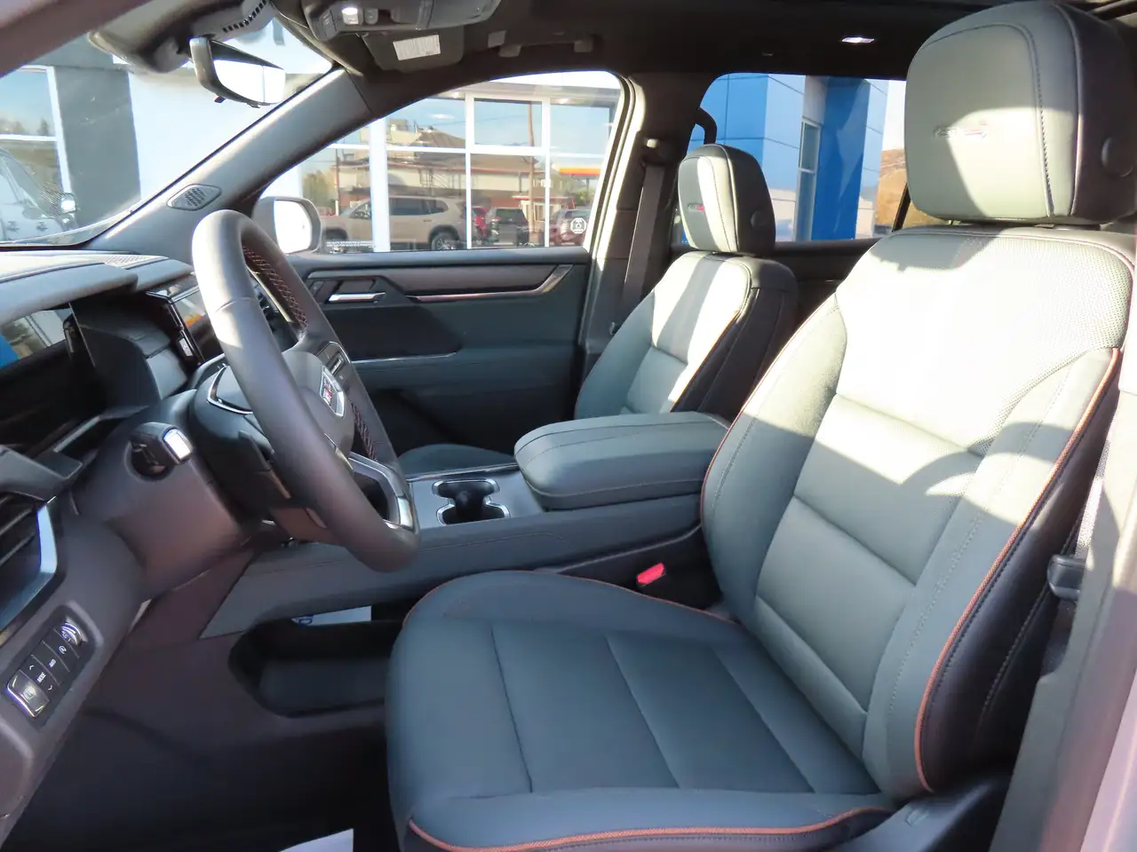 GMC Acadia снимка GMC Acadia