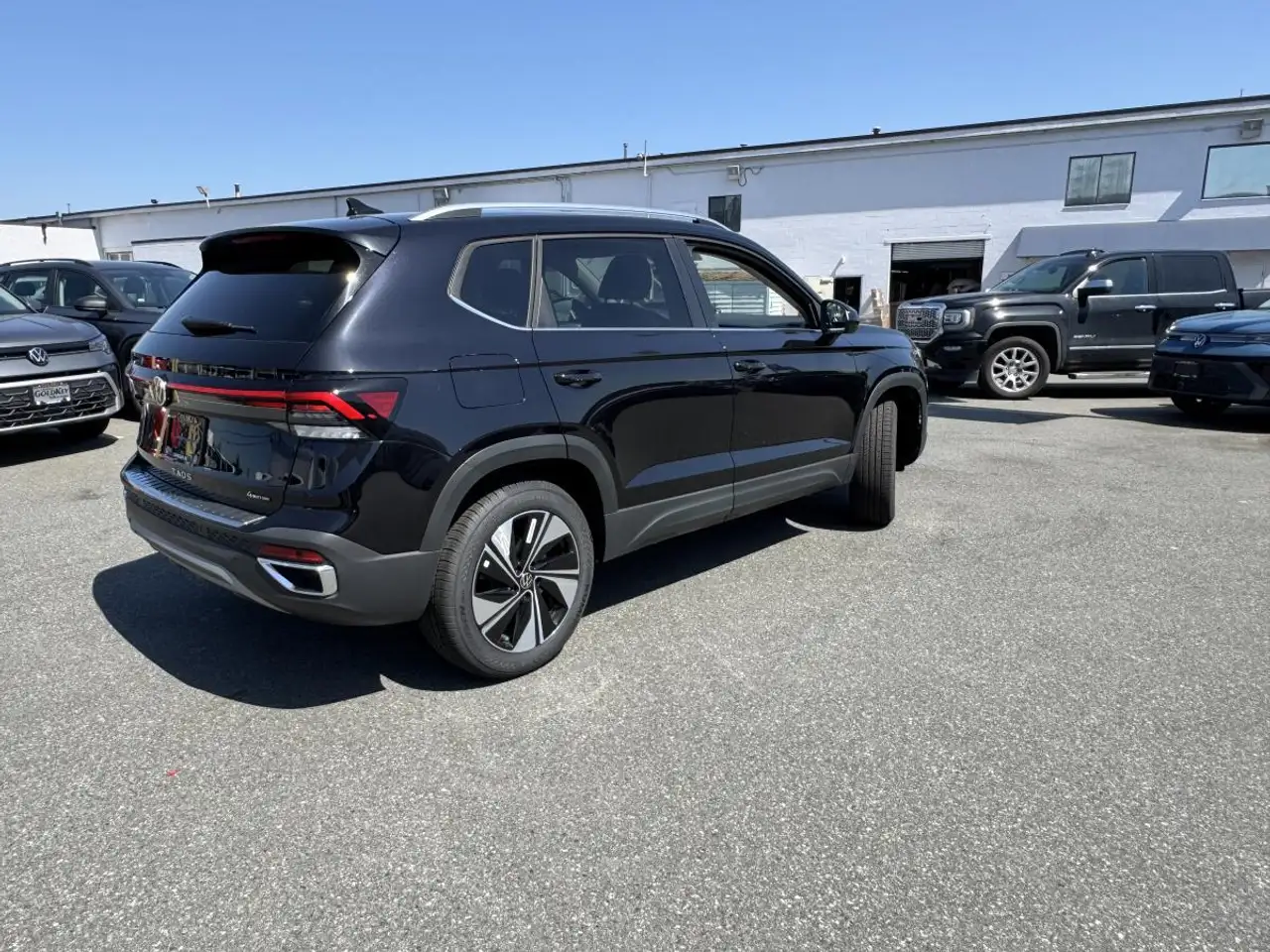 Volkswagen Taos снимка Volkswagen Taos