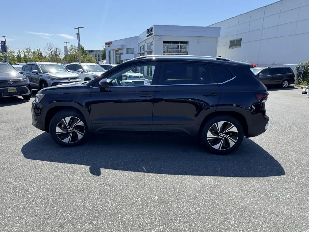 Volkswagen Taos снимка Volkswagen Taos