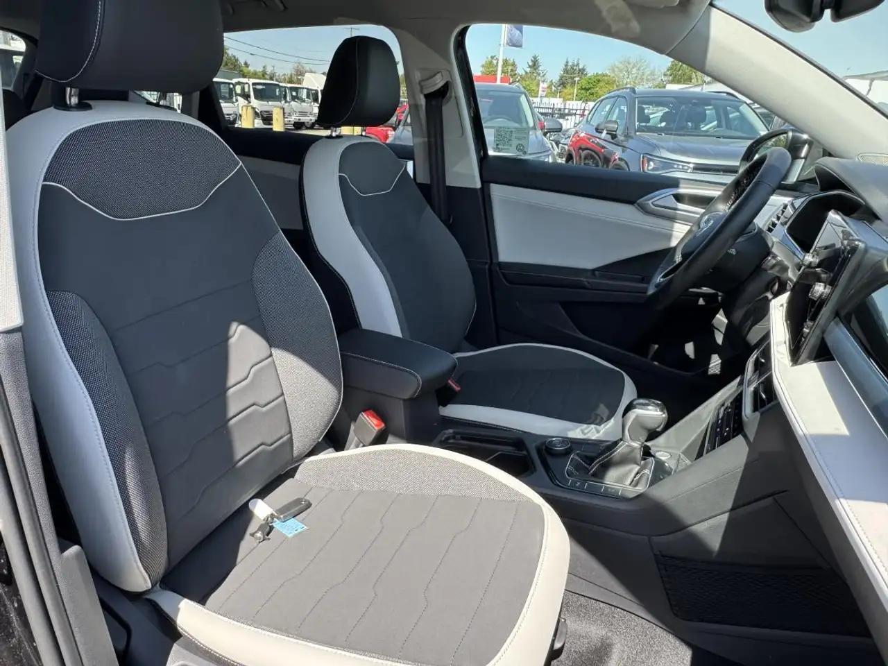 Volkswagen Taos снимка Volkswagen Taos