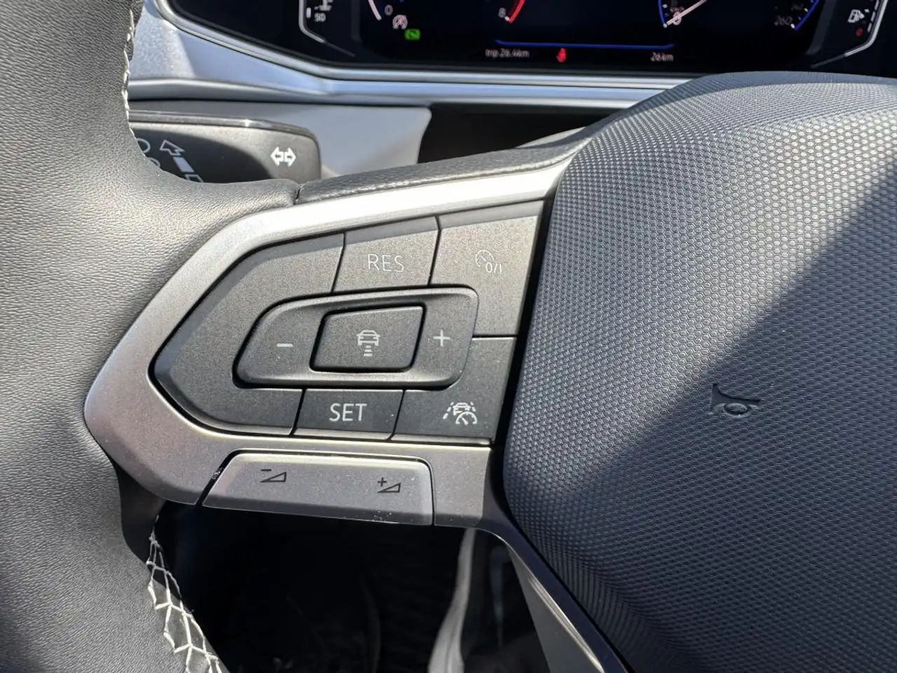 Volkswagen Taos снимка Volkswagen Taos