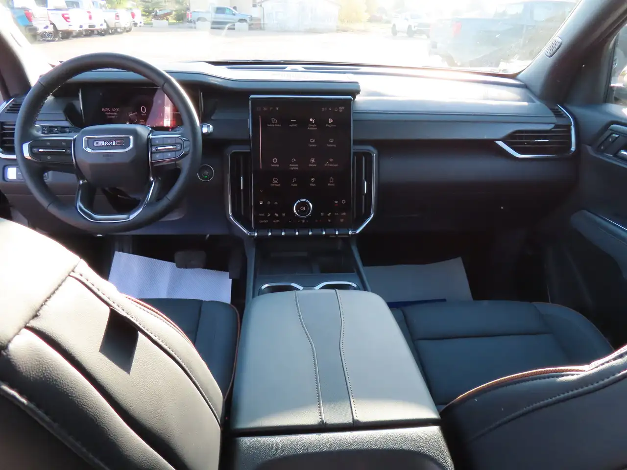 GMC Acadia снимка GMC Acadia