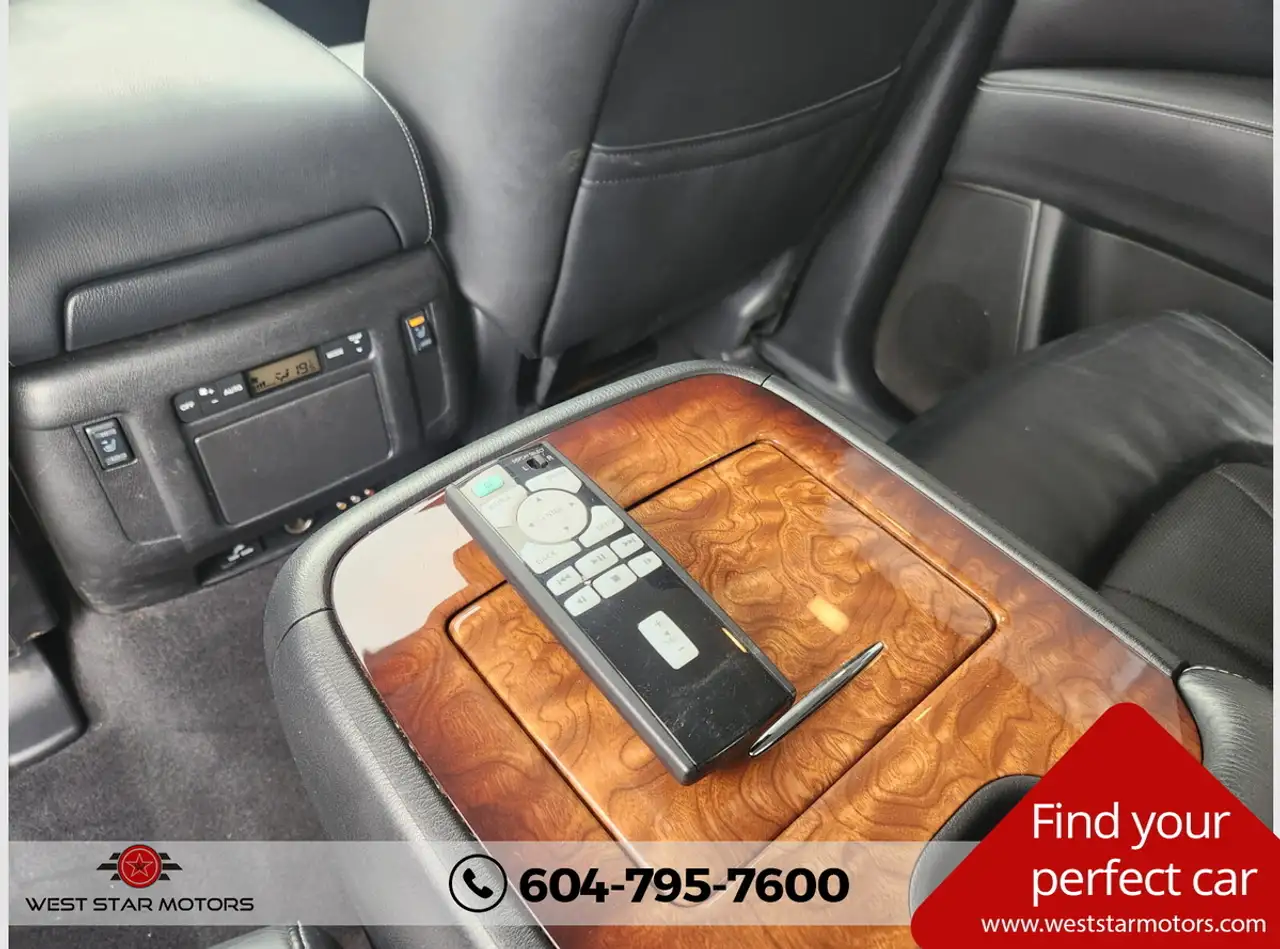 Infiniti QX80 photo Infiniti QX80