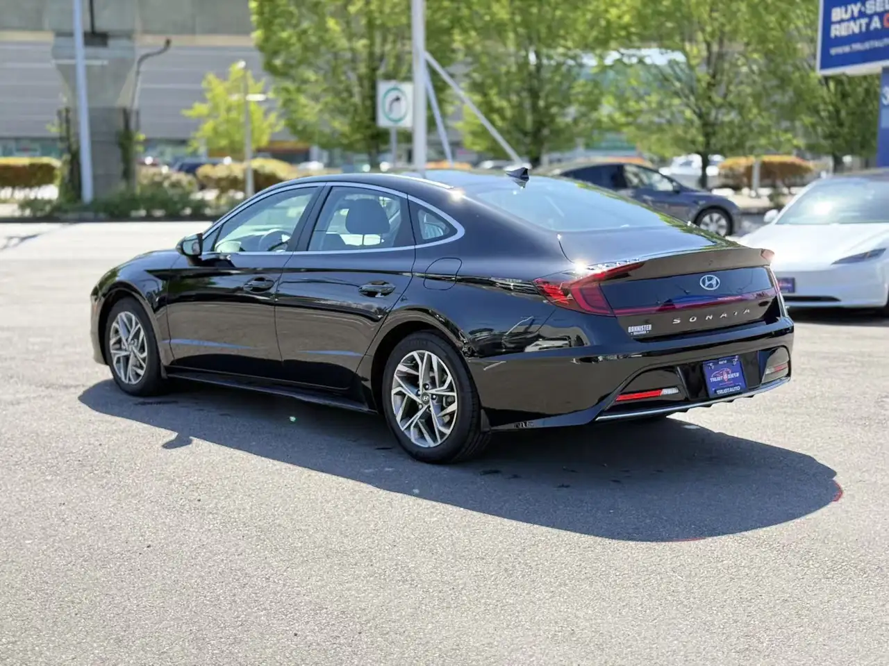 Hyundai SONATA снимка Hyundai SONATA