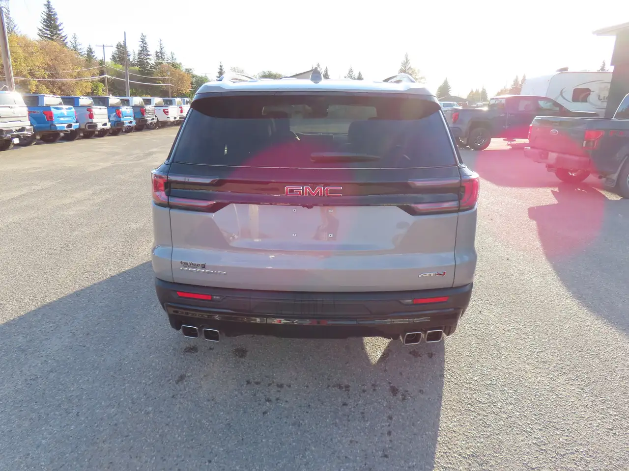 GMC Acadia снимка GMC Acadia