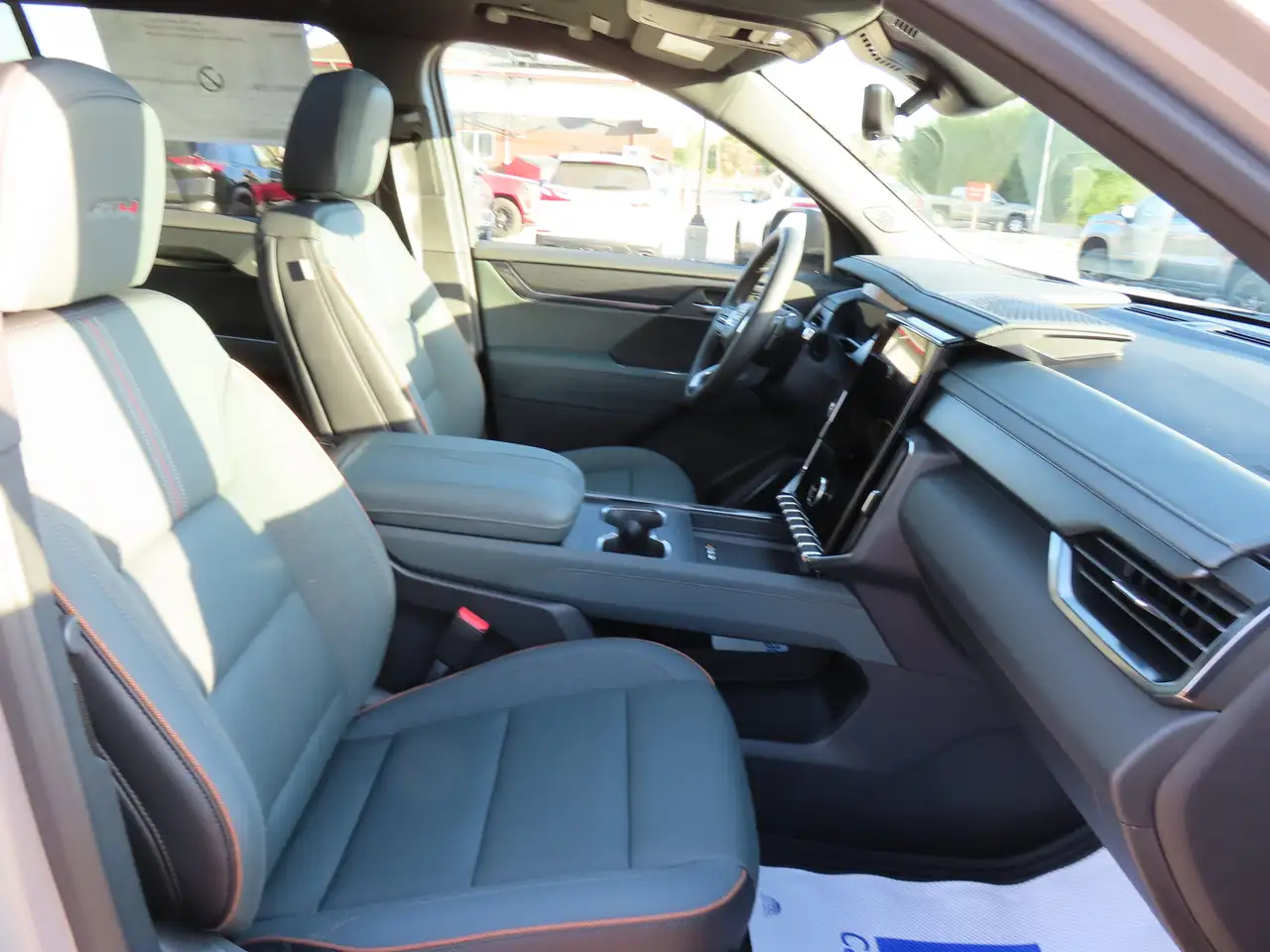 GMC Acadia снимка GMC Acadia