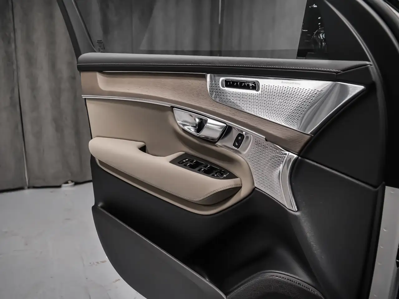 Volvo XC90 photo Volvo XC90