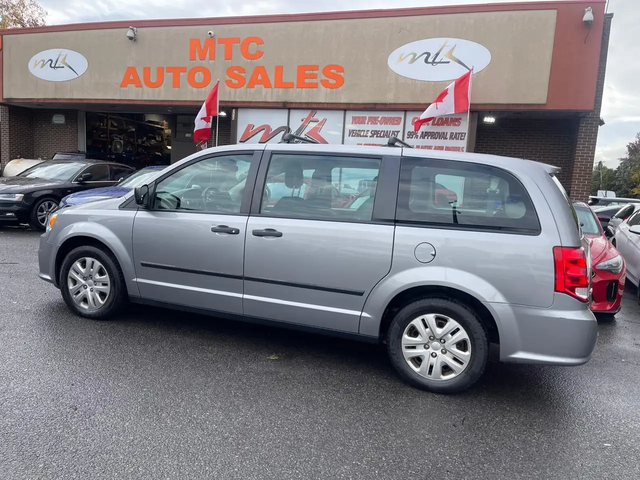 Dodge Grand Caravan photo Dodge Grand Caravan
