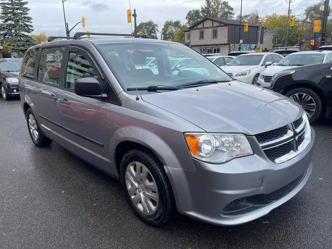 Dodge Grand Caravan photo Dodge Grand Caravan