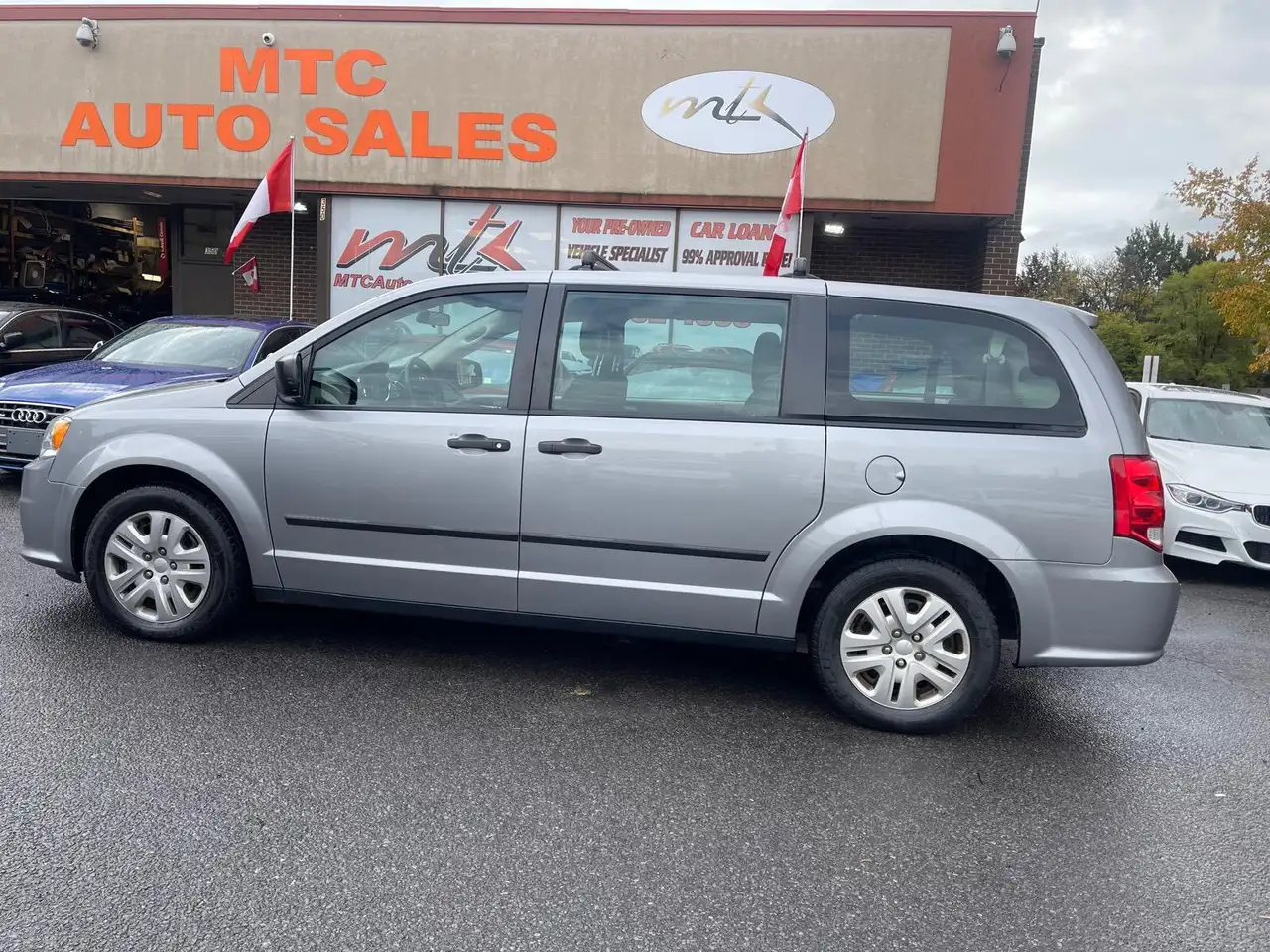 Dodge Grand Caravan photo Dodge Grand Caravan