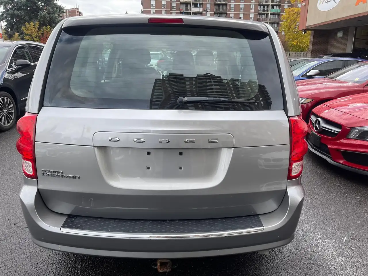 Dodge Grand Caravan photo Dodge Grand Caravan