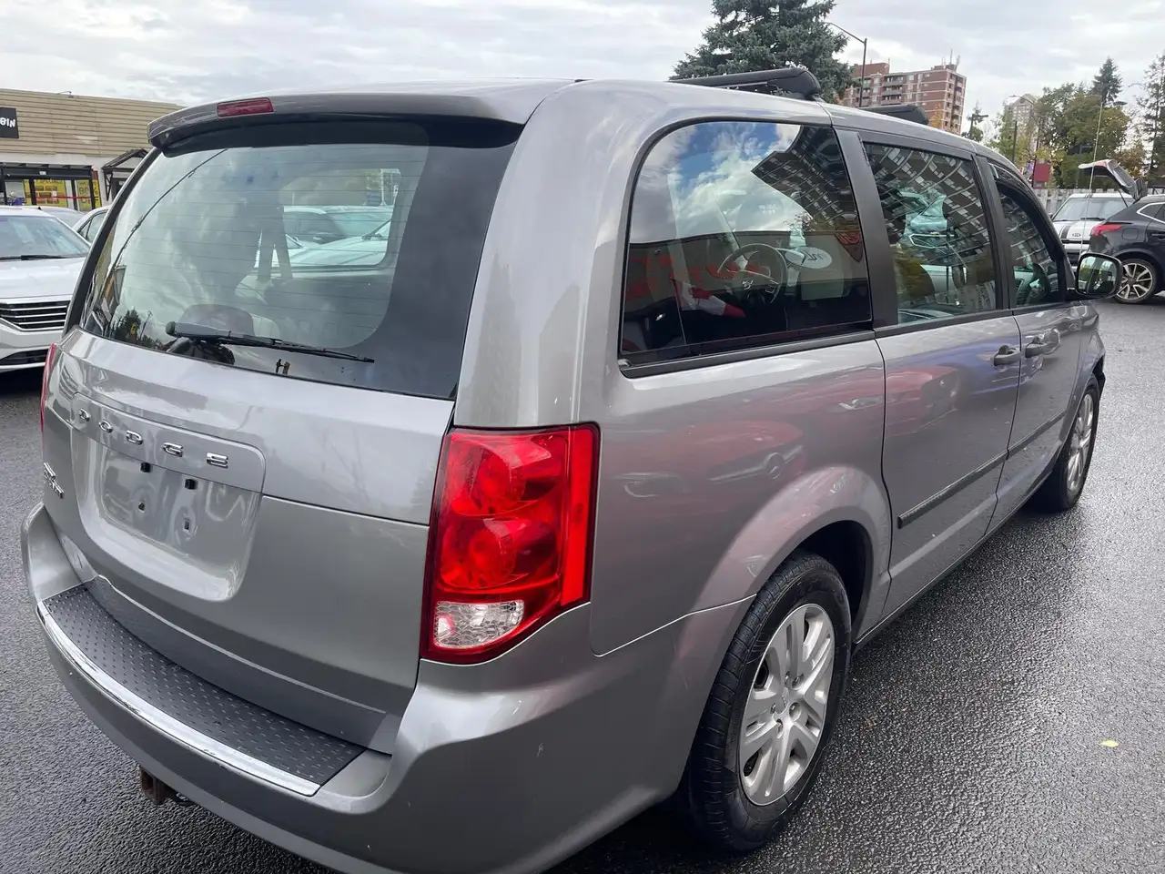 Dodge Grand Caravan photo Dodge Grand Caravan