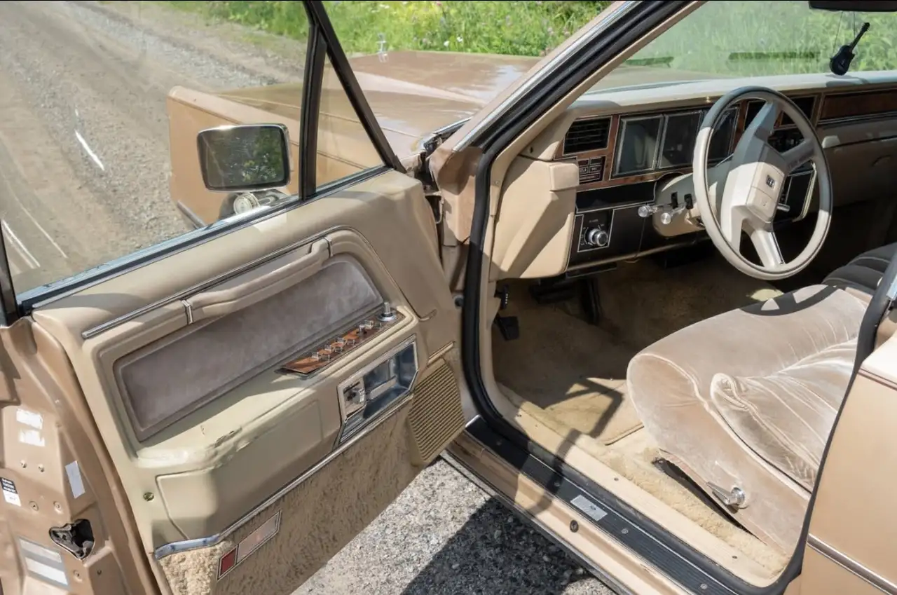 Lincoln Town Car снимка Lincoln Town Car